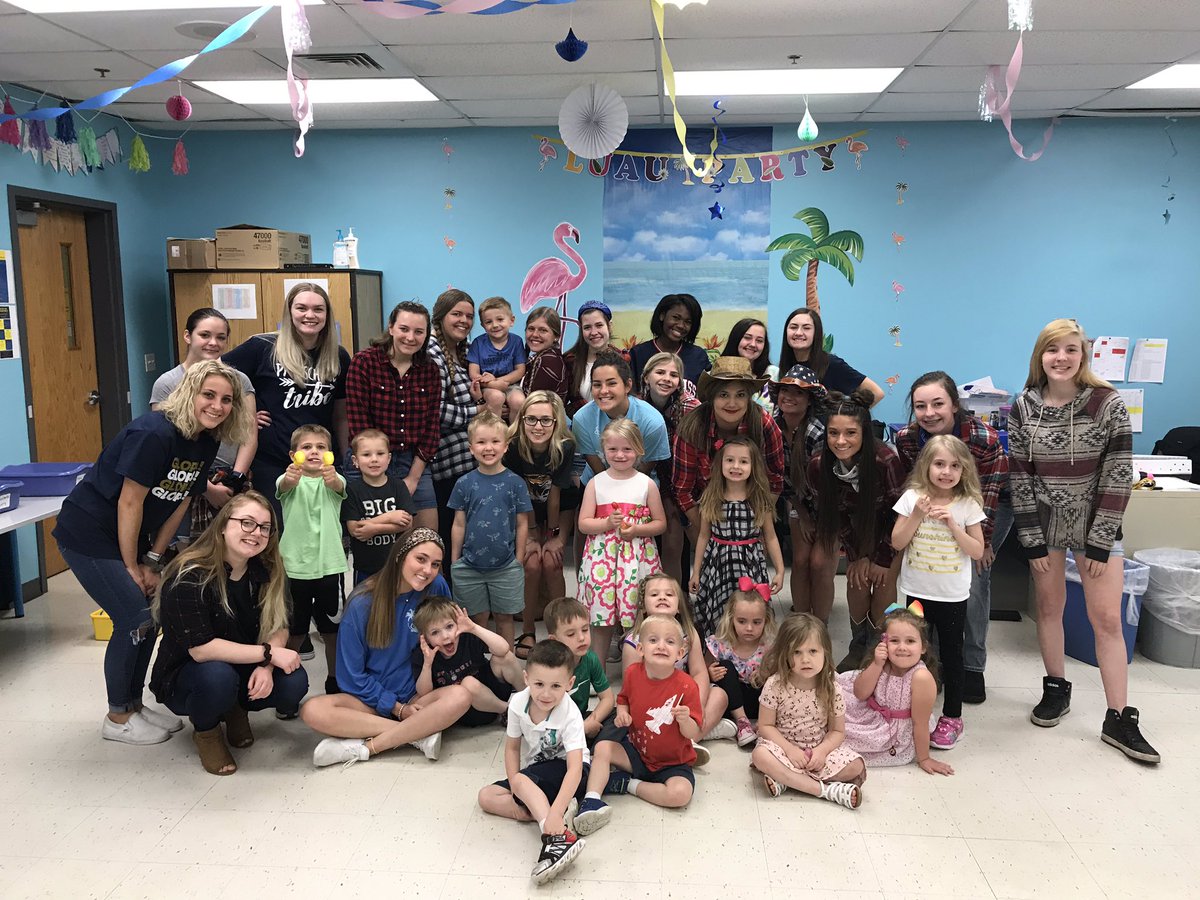 SeckmanHighFACS's tweet photo. Great last day of SHS Pre-k! Thanks everyone for a great year! https://t.co/tQPwUn6nXk