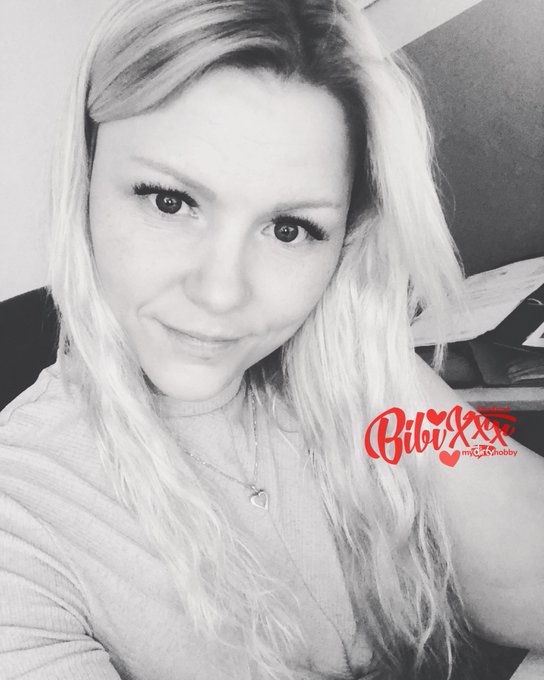 Habt ihr auch manchmal solche Tage an denen ihr auf nichts Lust habt und alles in die Hose geht ? Bei<a href="/tag/dirty"class="tags"><span>#dirty</span></a><a href="/tag/mydirtyhobby"class="tags"><span>#mydirtyhobby</span></a><a href="/tag/boringday"class="tags"><span>#boringday</span></a><a href="/tag/bibixxx"class="tags"><span>#bibixxx</span></a><a href="/tag/doo"class="tags"><span>#doo</span></a>