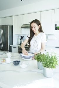 TouchWoodEd's tweet photo. Get to know Amanda Orlando, author of the new cookbook, #EveryonesWelcome. 
Via @AllergyBitesTO: Profile of a food-allergic kid
https://t.co/rDSQSUAm7Q @EvdAllergenFree https://t.co/0U2JHUwpFm