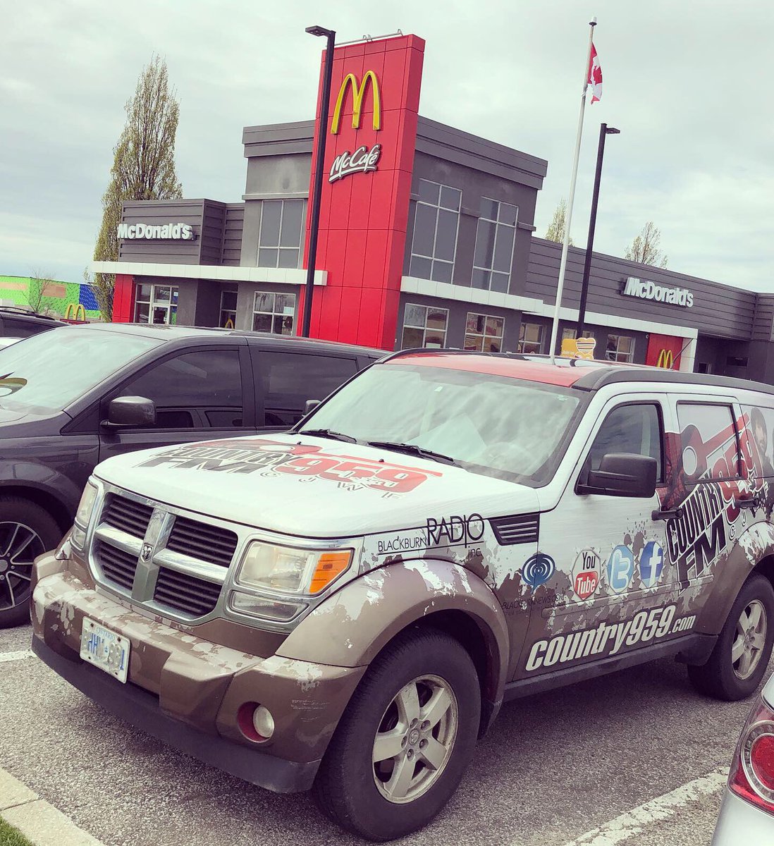 A day of volunteering really hit home when I randomly met Tamara Ducharme, Mom of #Madalayna who,by the support of THIS community, received a bone marrow transplant at 6 months old. This story was everywhere about 2 years ago). #miracleformadalayna <a href="/McDonaldsCanada/">McDonald's 🇨🇦</a> @RMHC~M