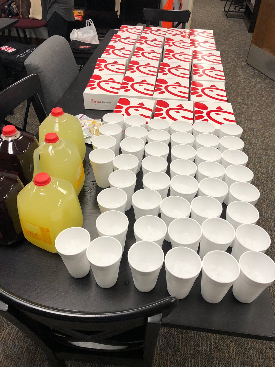 koerner_jeff's tweet photo. When our PTA rocks lunch with some @ChickfilA for teacher appreciation week, it looks like this!! Thank you PTA for all of the amazing things you guys provide for us here at @ForestMeadowJH #blessed #boxesfordays #takejustone 👍🏼 https://t.co/uuoHJLZzb1