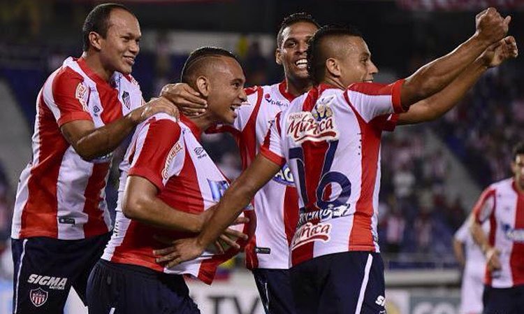 JuniorClubSA's tweet photo. #DatosJunior🇦🇹| ¡Un viejo conocido!
El 12 de agosto del 2015, derrotamos a Melgar 5-0 en el estadio Metropolitano por la #CONMEBOLSudamericana🏆. Los goles de la noche fueron obra de J. Barrera, Juan D. Pérez, V. Hernández, R. Ovelar y M. Ortega.
#VamosJunior🔴⚪️🔵 https://t.co/DuDbxIV0ke