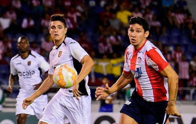 JuniorClubSA's tweet photo. #DatosJunior🇦🇹| ¡Un viejo conocido!
El 12 de agosto del 2015, derrotamos a Melgar 5-0 en el estadio Metropolitano por la #CONMEBOLSudamericana🏆. Los goles de la noche fueron obra de J. Barrera, Juan D. Pérez, V. Hernández, R. Ovelar y M. Ortega.
#VamosJunior🔴⚪️🔵 https://t.co/DuDbxIV0ke