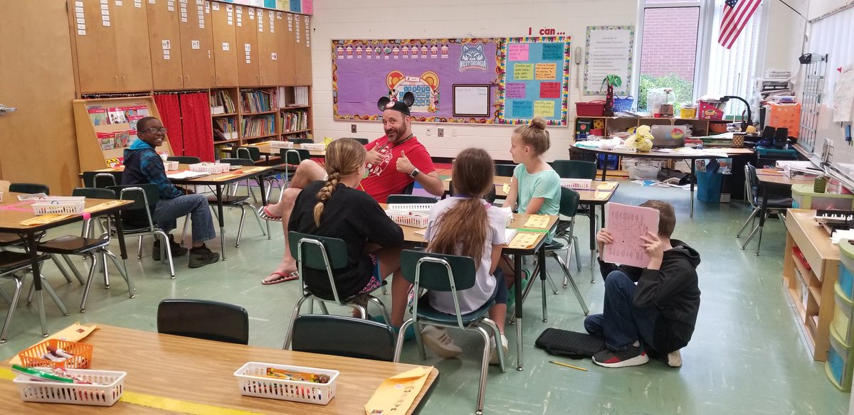 ObergClass's tweet photo. Speaking to school wide experts on sensory needs at NHE. @NHE_HCS #onehope https://t.co/Zrm8SK6WyJ