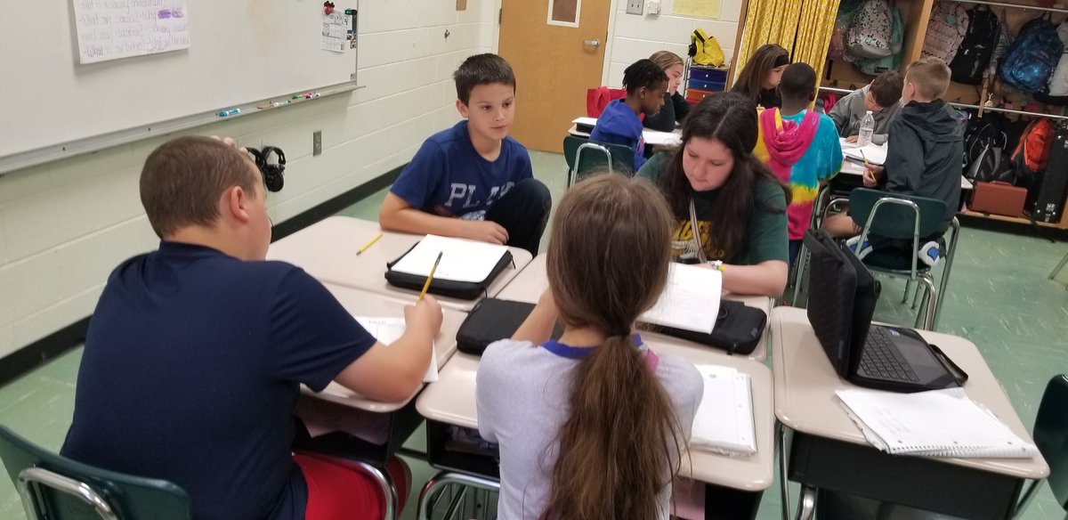 ObergClass's tweet photo. Jig saw puzzle activity discussing the different experts they spoke to this morning. @NHE_HCS https://t.co/oJTnpOdWPn