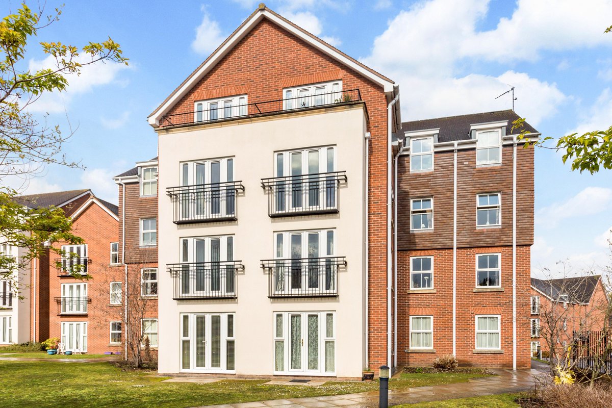 Hamptons_SUA's tweet image. We have #let all of these #smallbutbeautiful properties in #StratforduponandAvon and #Warwick, but we need more as we have applicants still looking for apartments and houses like this! Do you have a property available to let? Call us today to book your free of charge valuation!