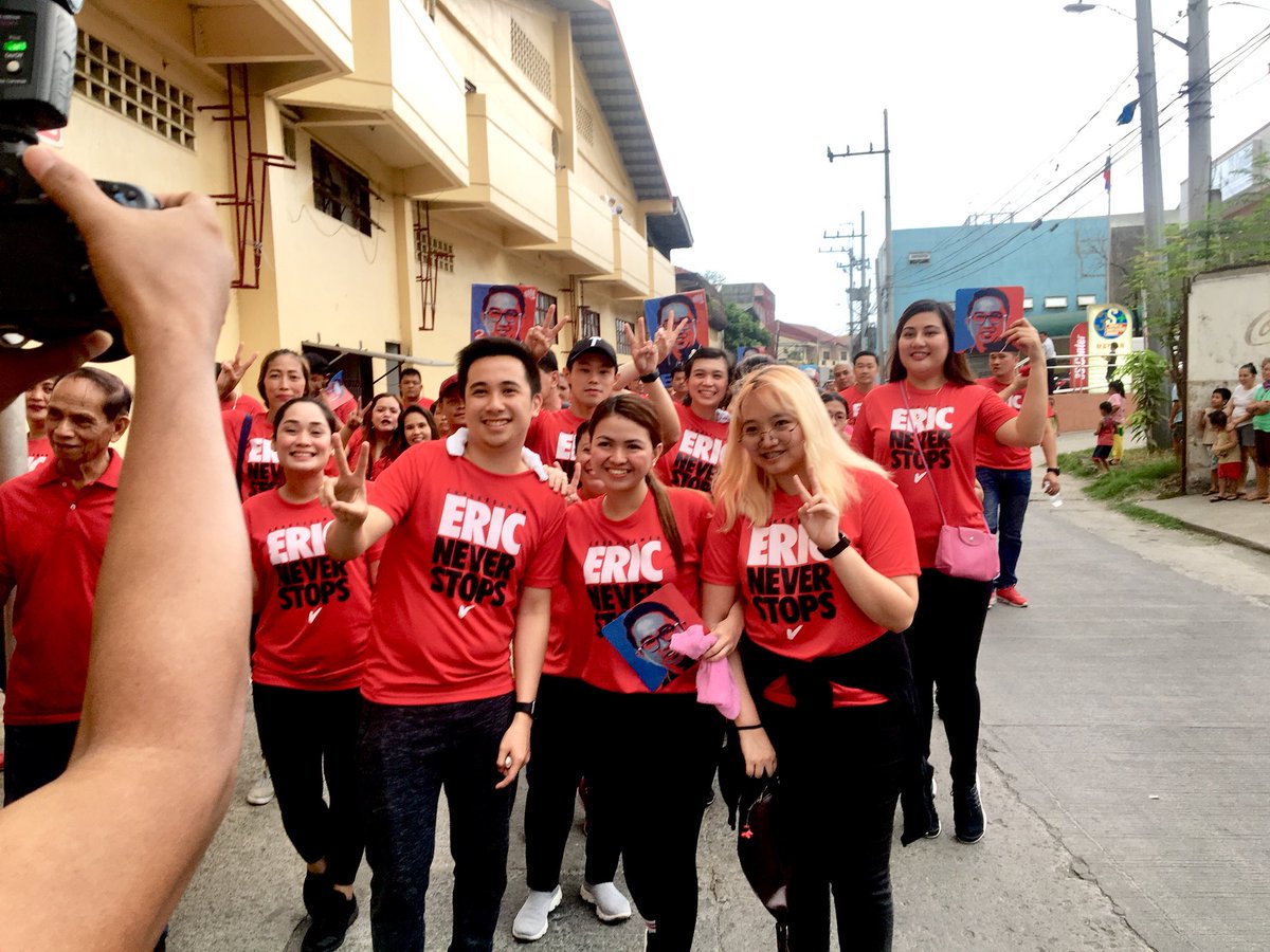 ChiquiCarreon_'s tweet photo. βοΈ #RedMarch for Congressman Eric Martinez β€οΈ All for Cong Eric! π― #CongEricNeverStops
#CheckSaSerbisyo
#TayoNaValenzuela
PULA! PULA! PULA! π©β€οΈ https://t.co/afImRWy1bm