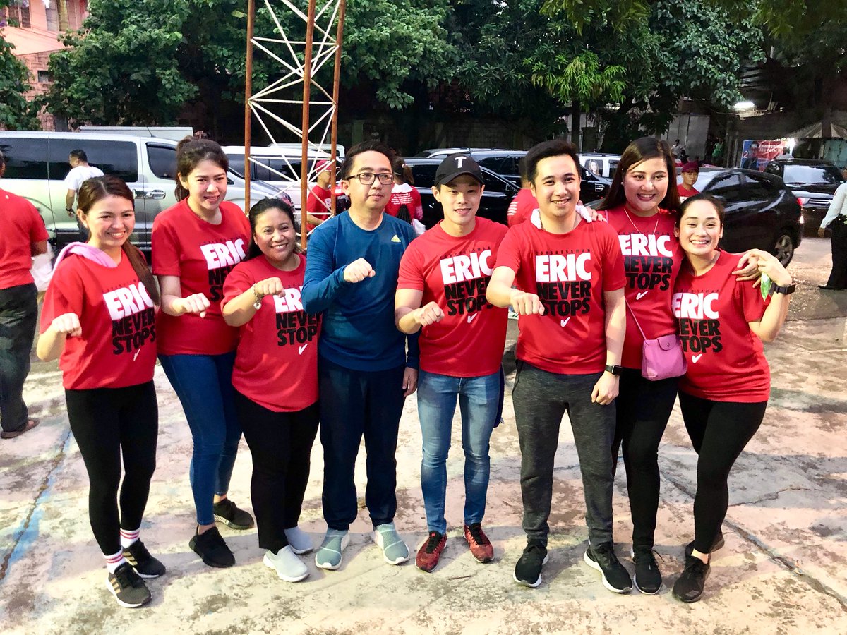 ChiquiCarreon_'s tweet photo. βοΈ #RedMarch for Congressman Eric Martinez β€οΈ All for Cong Eric! π― #CongEricNeverStops
#CheckSaSerbisyo
#TayoNaValenzuela
PULA! PULA! PULA! π©β€οΈ https://t.co/afImRWy1bm
