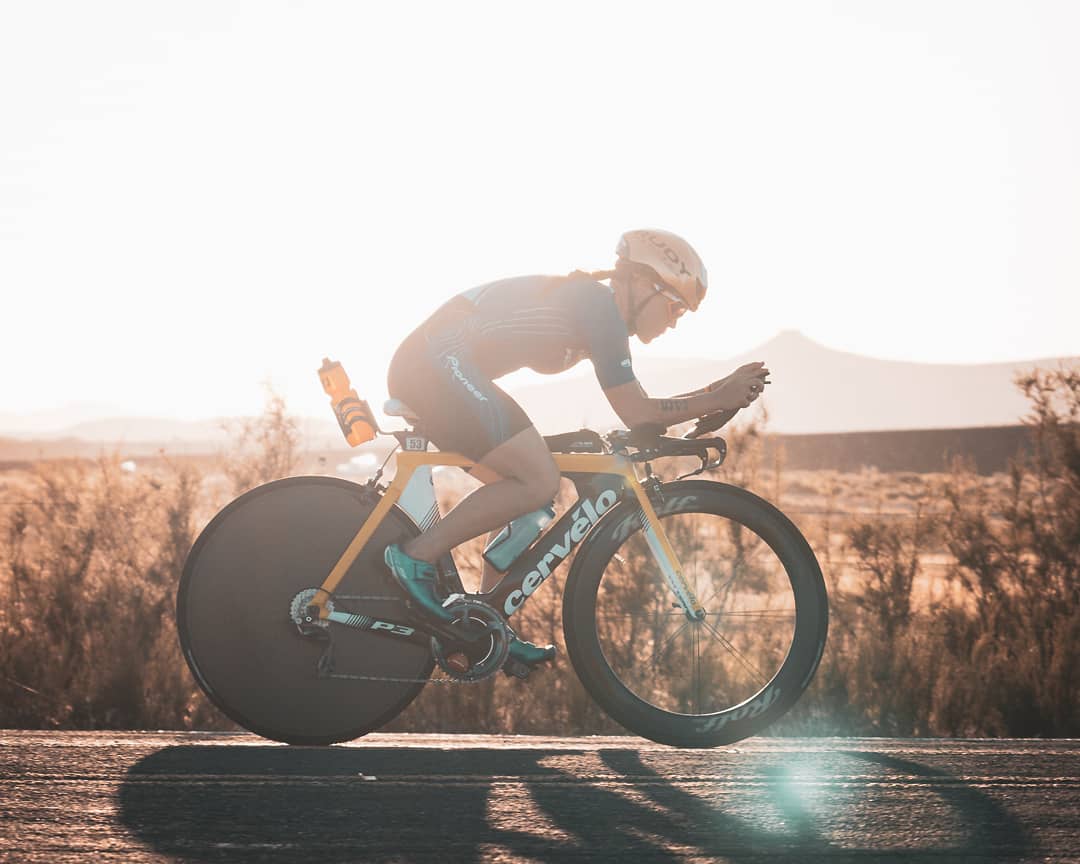 Made a few execution errors on the bike at #703stgeorge makes me hungry for another opportunity to do better 👊💪

Thank you <a href="/itskennywithrow/">Kenny Withrow</a> for this rad picture  🙌

#coollighting #timetrial #aero  #learned #dobetter #bebetter