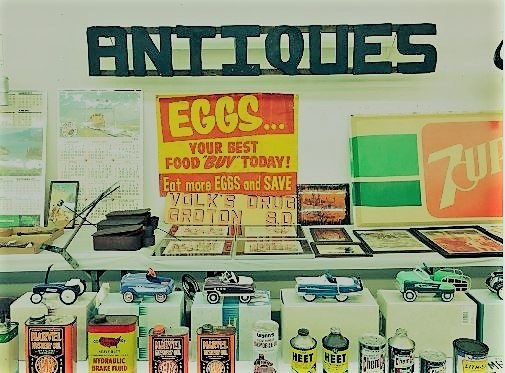 PrairieGrit's tweet photo. Antique? Vintage? Collectible? They all sound the same don't they? Find out how to categorize all your old stuff and sell it... #PrairieGrit https://t.co/xHFCIzV3YL