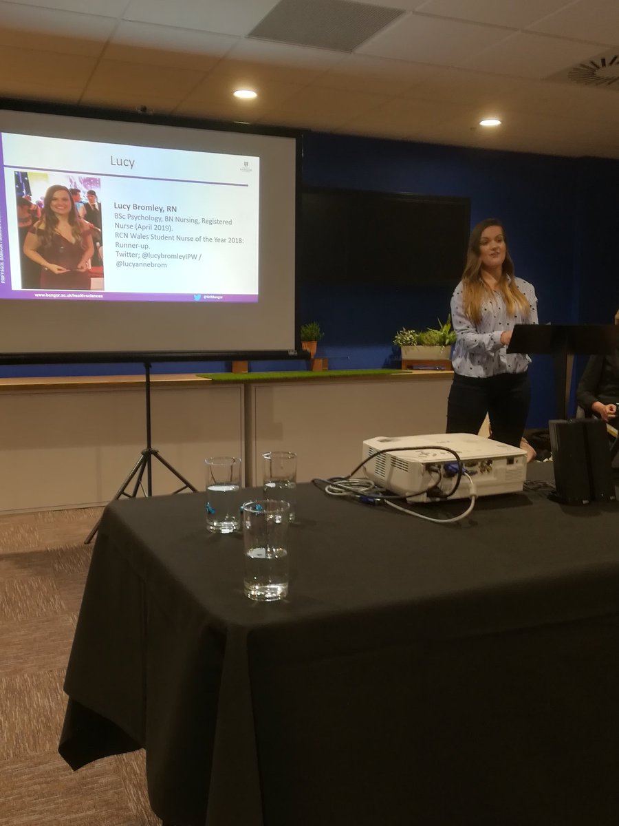 #CNOWales19 Lucy explaining the benefits of the debate assessment and the positives of student input with marking and assessing the debates <a href="/kayte83/">Kayte Powell</a> @archimedesjane
