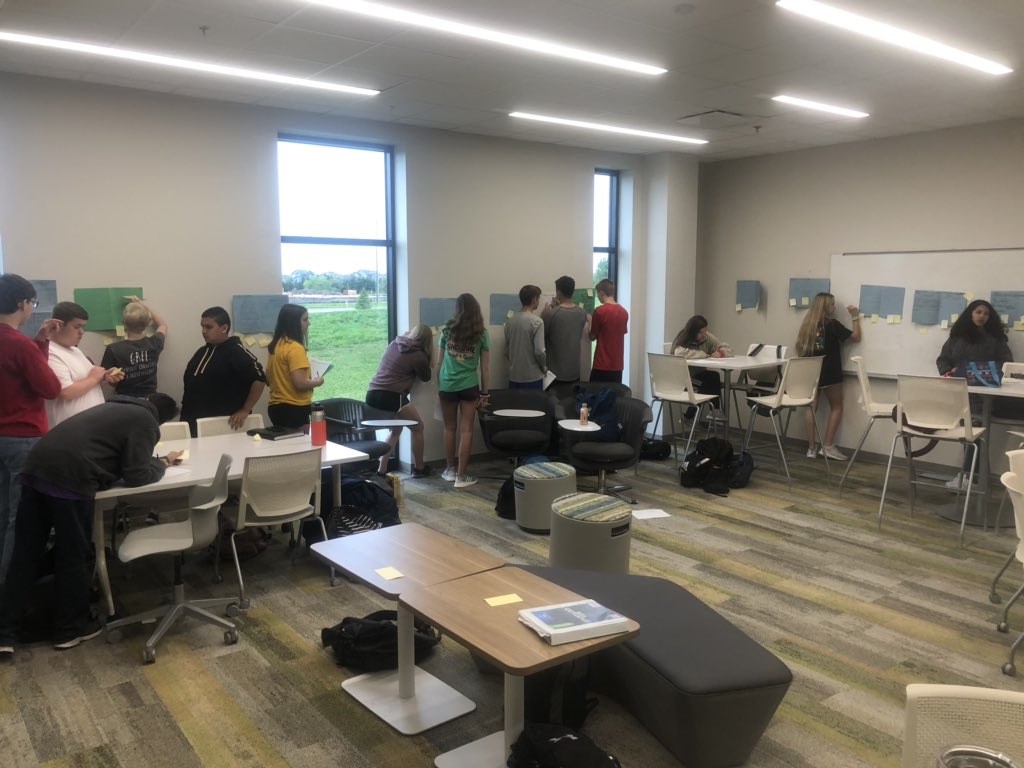 MattTrumpp's tweet image. 9th graders @OlatheWestOwls doing a gallery walk for their end of year PBL project with student choice! #bakeruTech #pbl