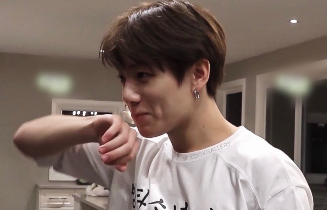 แมวก่อง 🐈📦 tweet media
