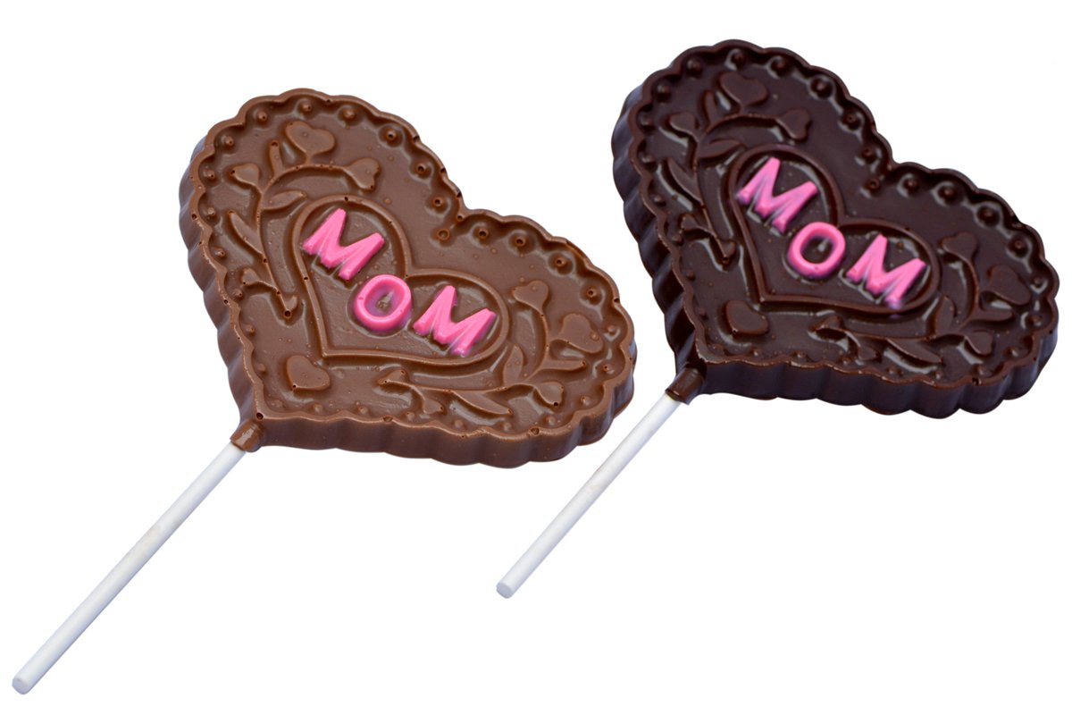 Are you in the West Village? Stop by Li-Lac Chocolates on 40 8th Ave for all your Mother's Day needs 💜💜💜💜

#lilacchocolate #lilac #whomakesyourchocolate #chocolate #industrycity #grandcentralmarket #chelseamarket #hudsonyards #darkchocolate #dairyfree #mom #mothersday