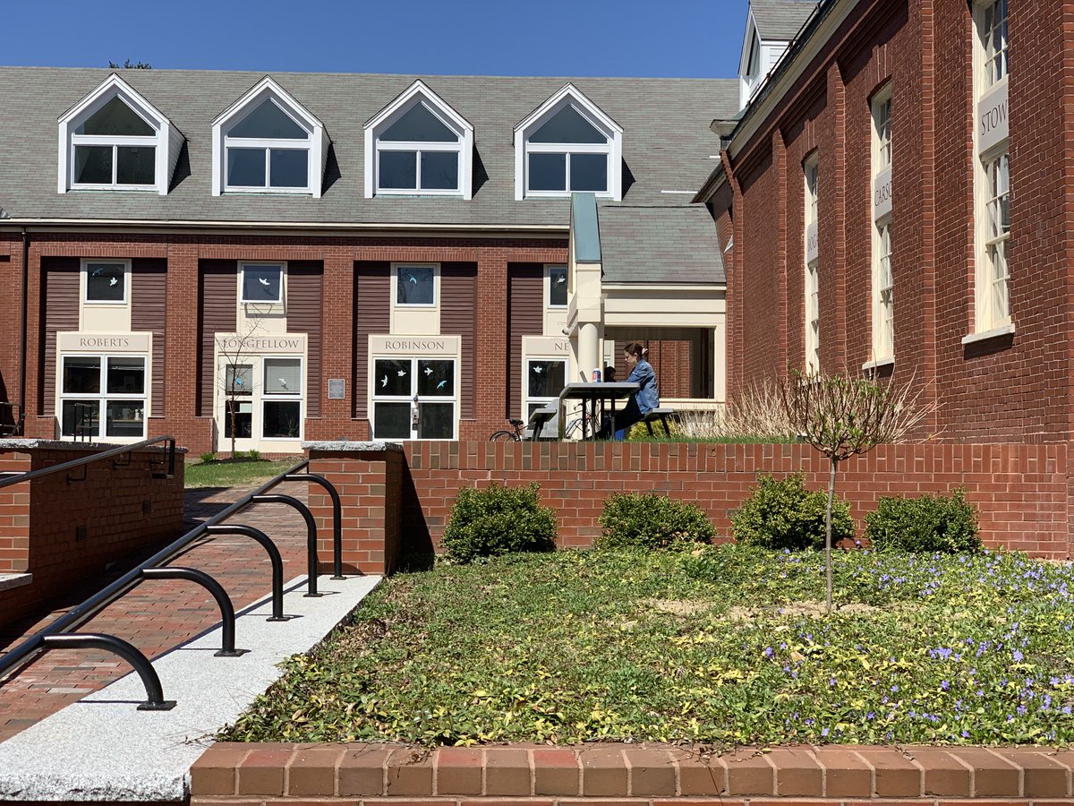unetweets's tweet photo. 📚There is always a special feeling on our campuses during #FinalsWeek as our students work hard to finish the semester strong. Good luck to everyone on exams! #UniversityofNewEngland #UNE https://t.co/STVdJa4YHH
