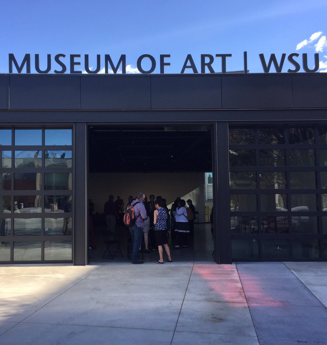 rezabyte's tweet photo. Fun to see the big doors open up for the @StephenMGavazzi book signing at the @WSUArtMuseum yesterday #WSULG19 #gocougs https://t.co/bj1UZ4YM23