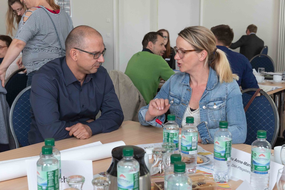 Bautzen Der Landkreis على تويتر Zum Ersten Regionalen Pflegedialog Im Landkreis Bautzen Haben Vize Landrat Udo Witschas Burgermeister Sven Gabriel Und Die Landtagsabgeordnete Patricia Wissel Heute In Rodewitz Mit Akteuren Aus Pflege