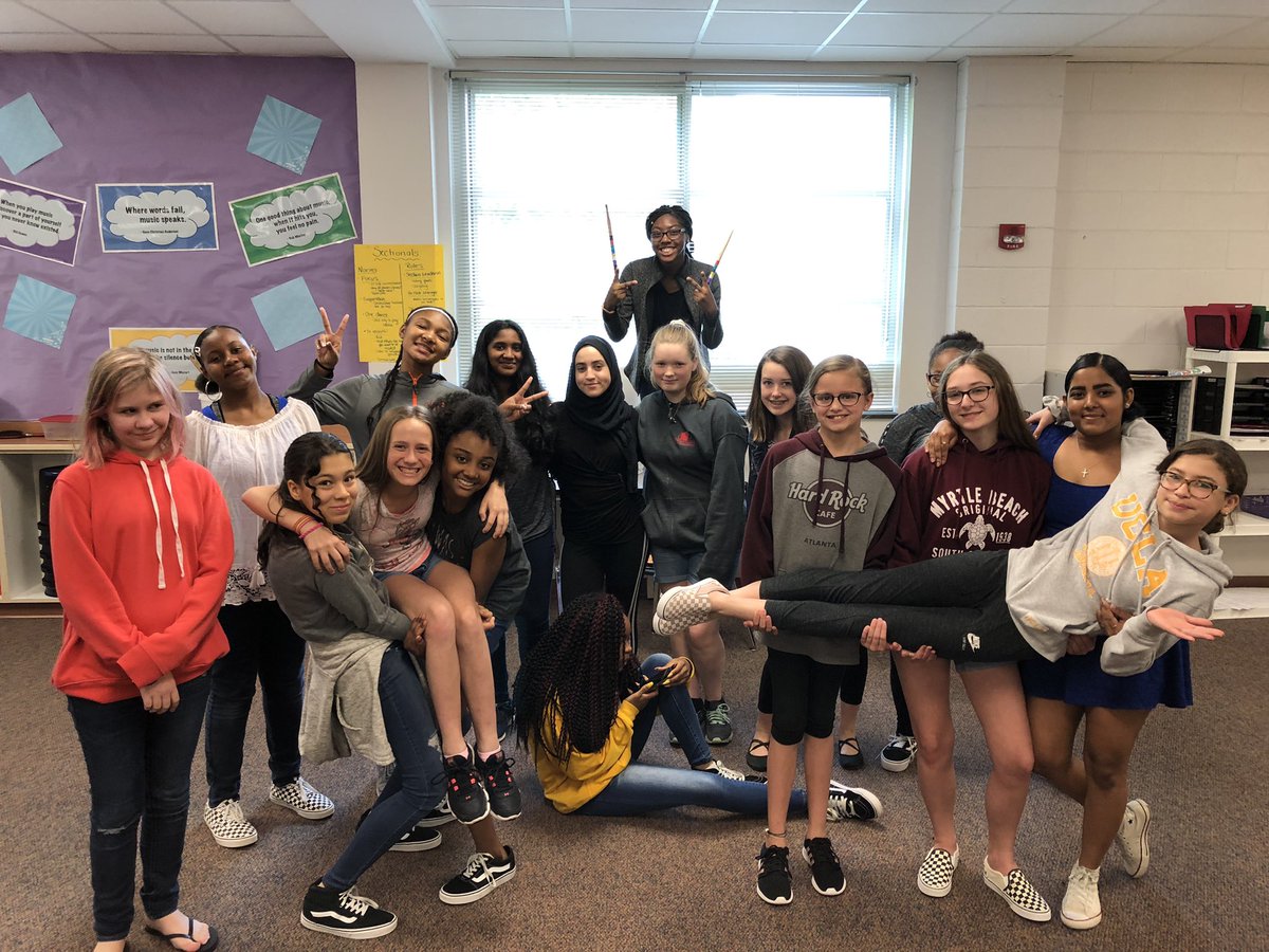 CcmmsMusic's tweet image. Love these kids so much. They did wonderfully performing at eXcellence night last night. #BuildingOurDen #music4all @CCMMSRedwolves