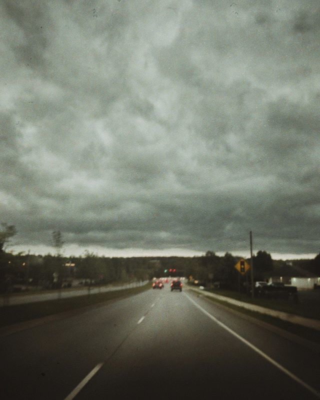 dkillingsworth's tweet photo. why can’t drives to work always be this awesome? #storms #rain #fayettevillear #fayettevillearkansas #snapseed #halide https://t.co/l1q14Az3rh https://t.co/XjJP88eJoT