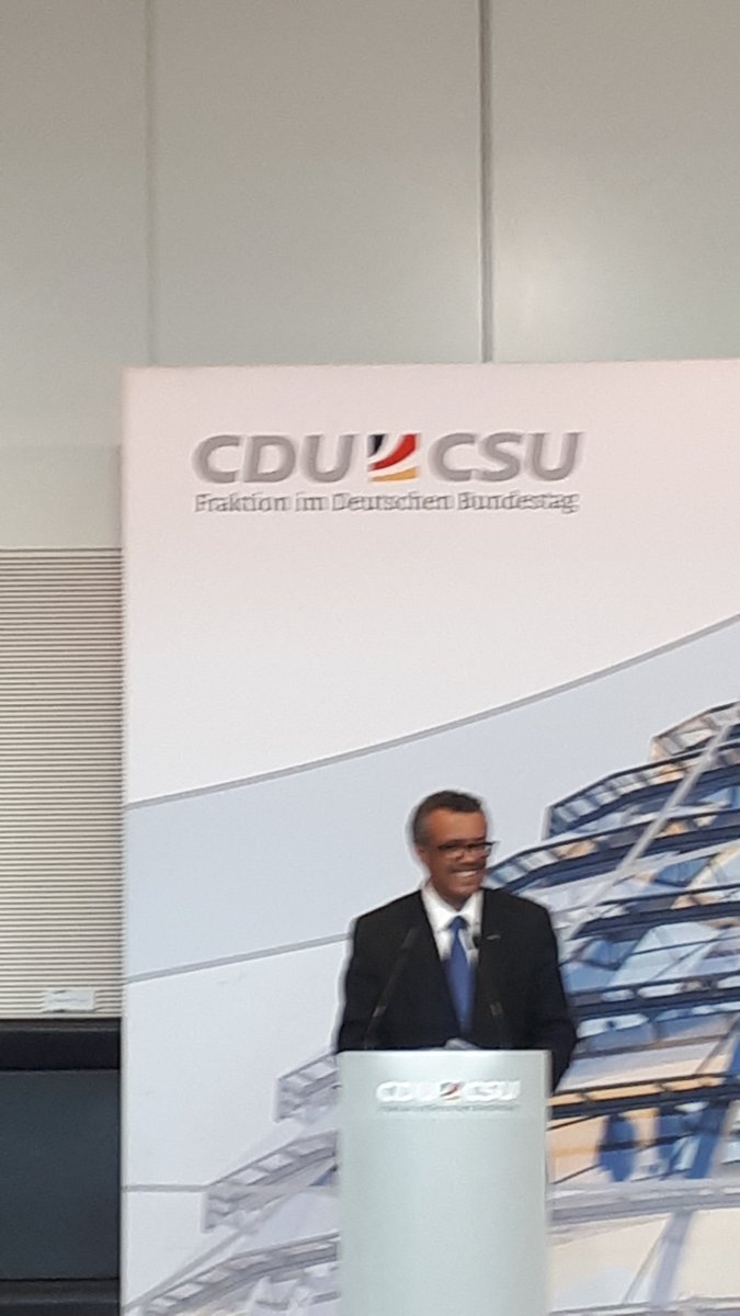 Gesundheit muss kostenfrei sein zum Zeitpunkt der Versorgung und darf Menschen nicht in Armut stürzen. <a href="/DrTedros/">Tedros Adhanom Ghebreyesus</a> bei <a href="/cducsubt/">CDU·CSU</a> #globalhealth - #GER4GlobalHealth