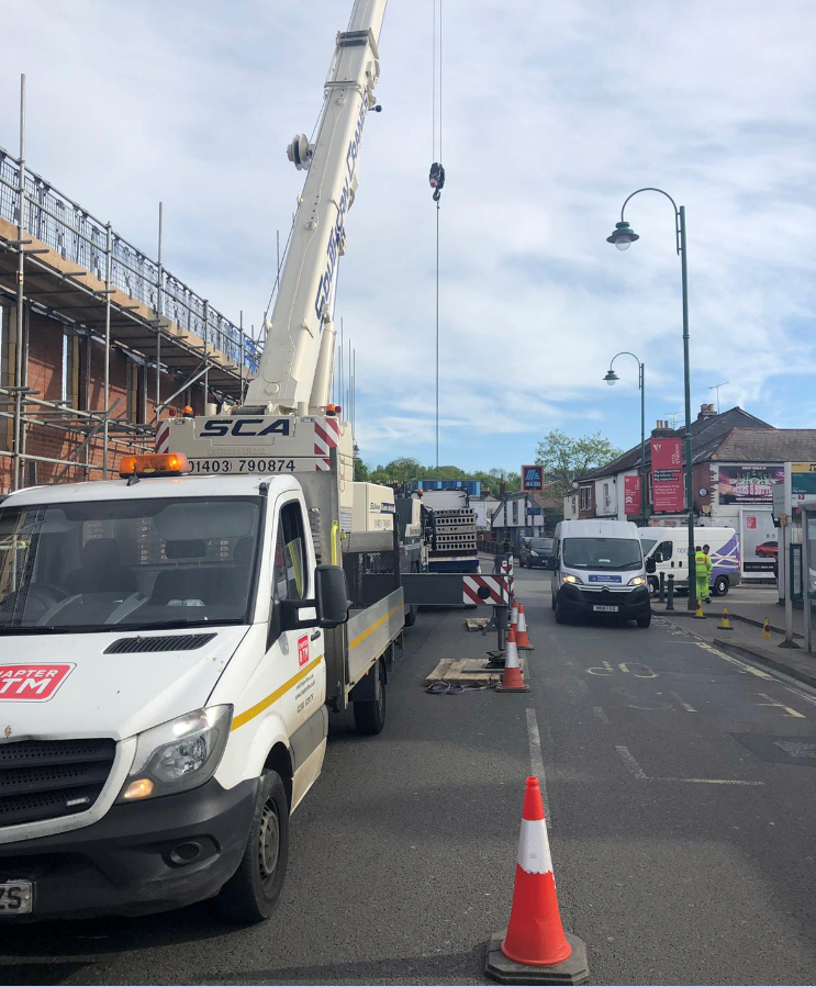 southerncranes's tweet photo. Our Liebherr LTM1060 Crane working on variobase in Southampton. 
For all enquiries please call 01403 790874, email sales@southerncranes.co.uk or visit https://t.co/SfmAus89Al
#southerncranes #sca #liebherr #cranehire #cranes #variobase https://t.co/Y01dx0fV2t