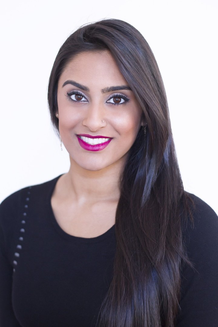 TheBestKCSmiles's tweet photo. Getting pictures taken can always be nerve wracking! Smiles can help make you feel more relaxed and look at ease!

.
.
#smile #thebestkcsmiles https://t.co/v1P0qPUr1q