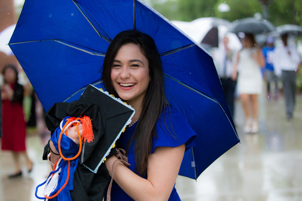 UF College of Health & Human Performance (@uf_hhp) on Twitter photo Congrats, HHP Gator Grads! 
See photos, watch the speeches and celebrate your fellow Gators:
hhp.ufl.edu/articles/2019/…
#UFgrad #MyHHP 🎉🐊🎓 Congrats, HHP Gator Grads! 
See photos, watch the speeches and celebrate your fellow Gators:
hhp.ufl.edu/articles/2019/…
#UFgrad #MyHHP 🎉🐊🎓