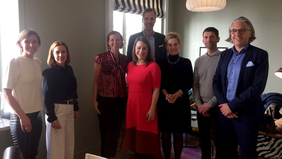 Inspiring discussion about the role leadership plays for democracy and #humanrights. Leaders from different sectors met <a href="/martapardavi/">Márta Pardavi</a>, Civil Rights Defender of the Year, for lunch to talk about the importance of using your voice and never compromise on basic values. #crdawards