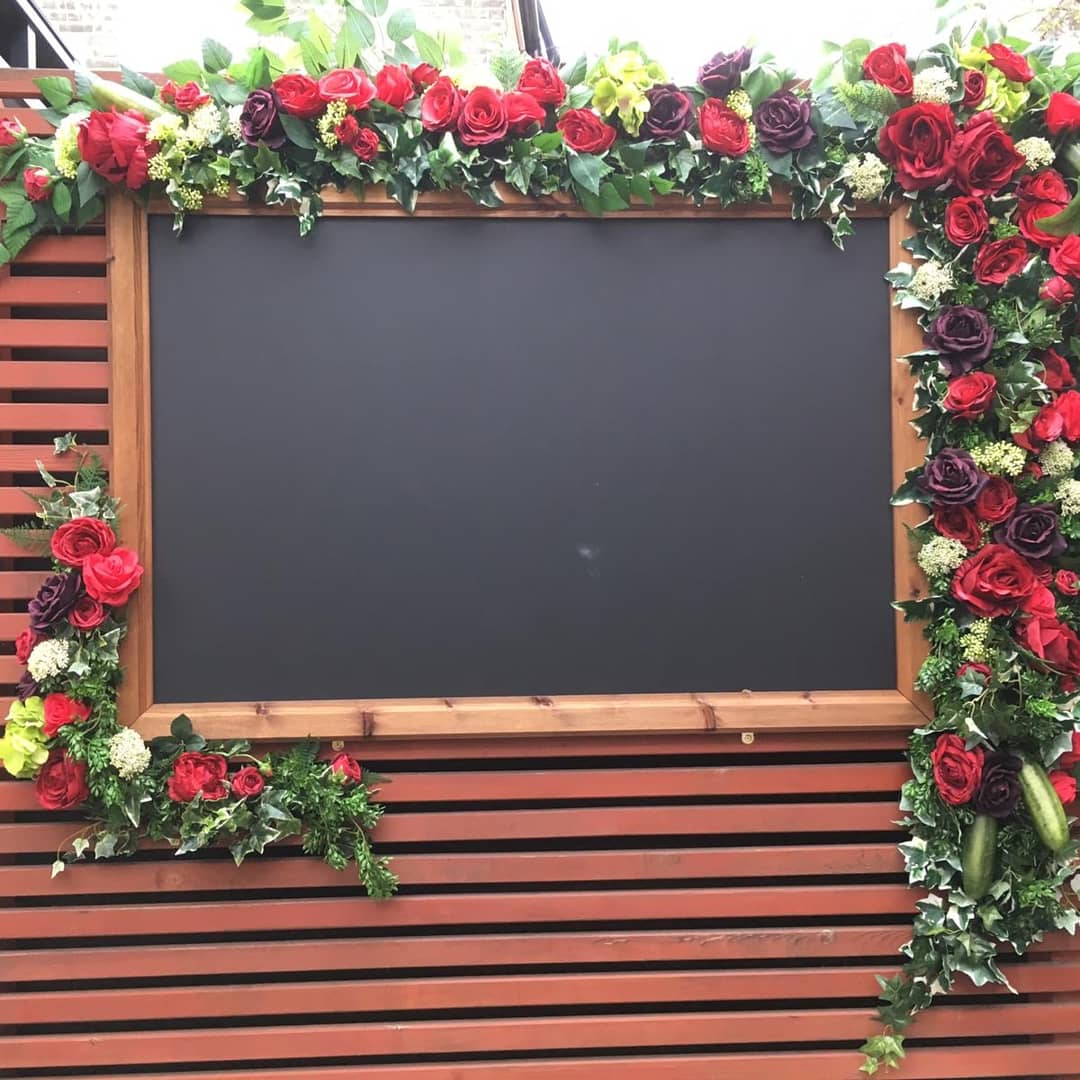 EventSolutionUK's tweet image. Get yourselves down to the @LambChiswick for a @HendricksGin next to this incredible mural &amp;amp; floral display we commissioned!