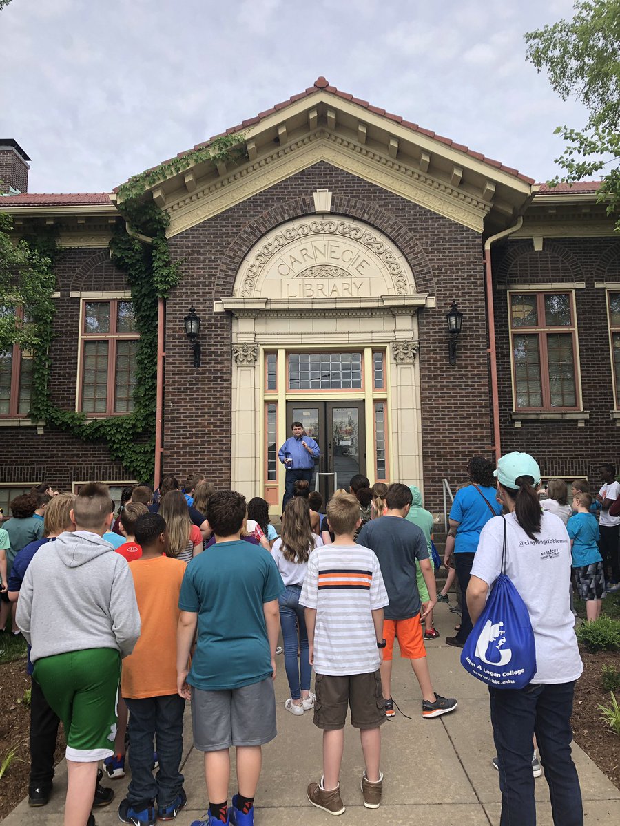 robyn_ziegler's tweet photo. What a gorgeous day to study the history of Marion . Thank u Jon Musgrave! #washwildcats https://t.co/YS3oTcKSEp