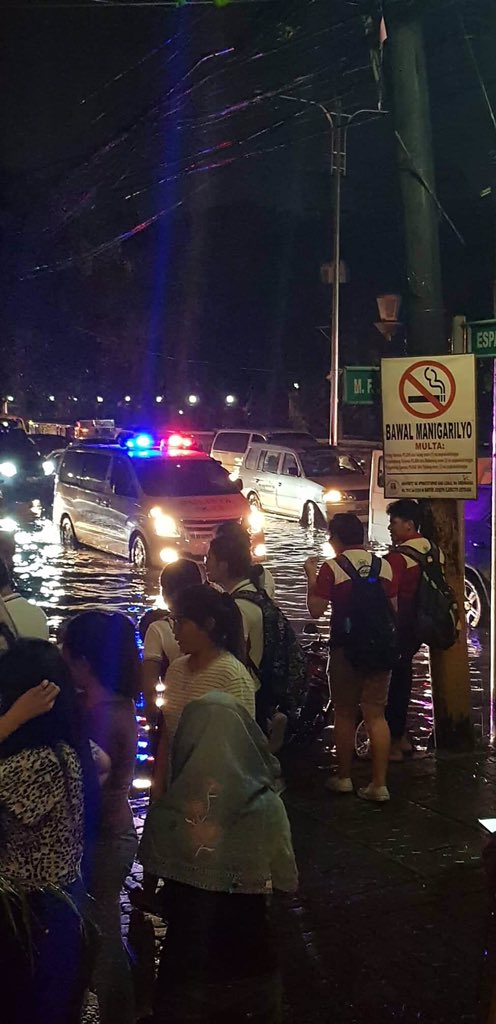 USTEntercode's tweet image. UPDATE | As of 9:50PM, the situation along España Blvd and Jhocson St.
Stay safe, Thomasians!
photo cred: @aeronlaserna