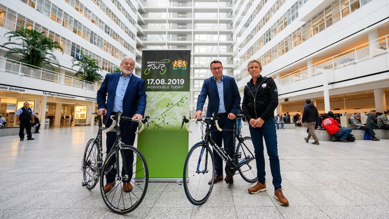 sportbe's tweet photo. Tijdrit BinckBank Tour in Den Haag, @VCampenaerts kijkt ernaar uit! (VIDEO). https://t.co/9WYy4xuLuV #BinckBankTour https://t.co/XDbS3JoxAI