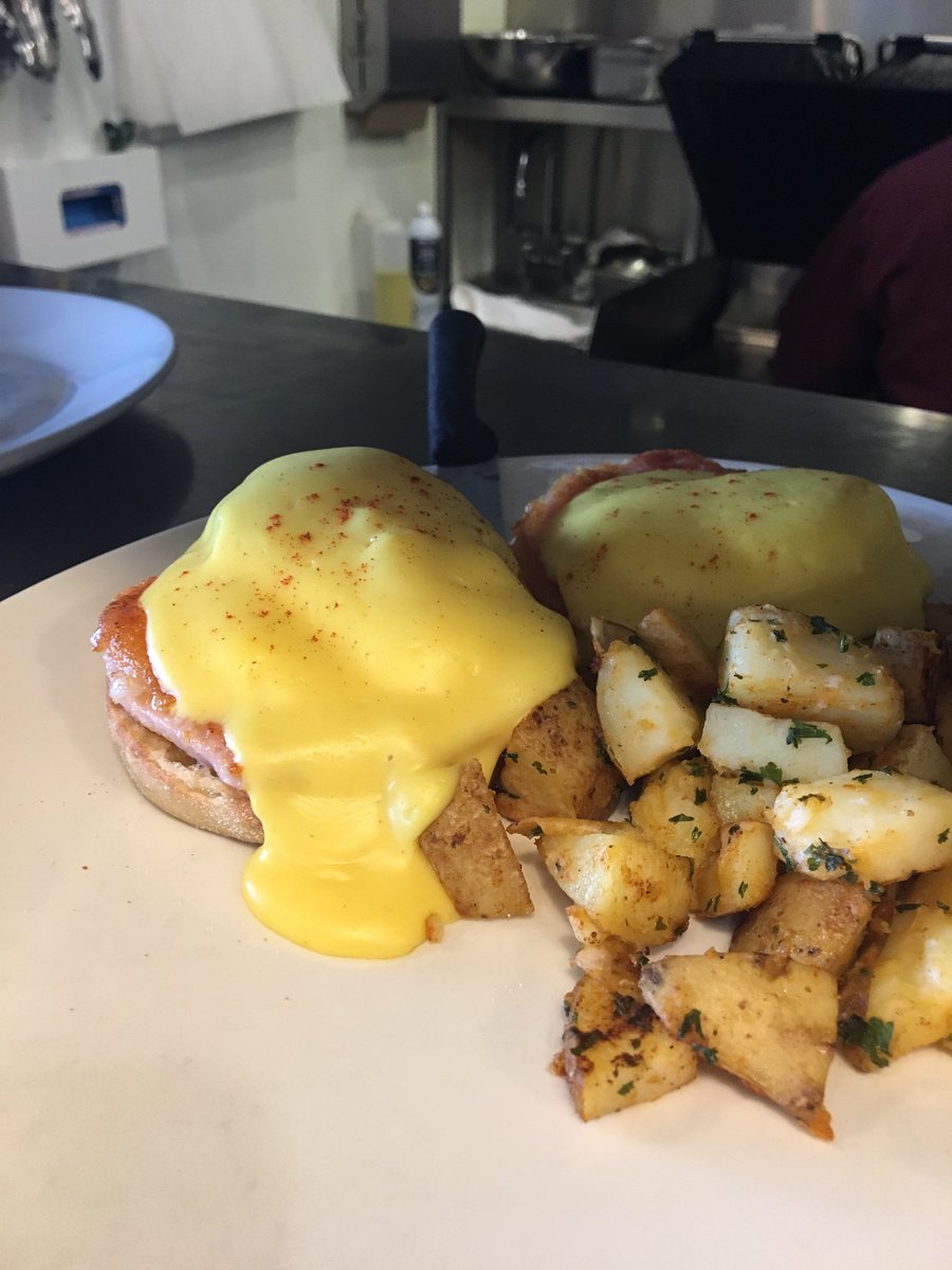 SunnyBreakfasts's tweet photo. Happy Meal Canada! #happymeal https://t.co/8MUhkel1zg