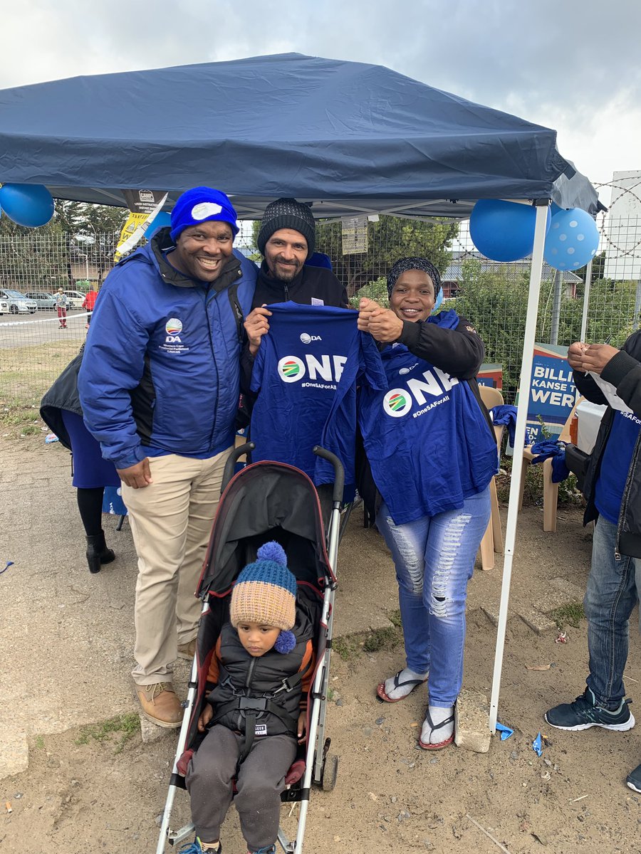 ricardomackenzi's tweet photo. Rush Hour just started. 🔥🔥🔥

It’s clear they #VoteDA🕺🏼💃🏻🕺🏼

#WindeForPremier https://t.co/ZUoJBOjqn9