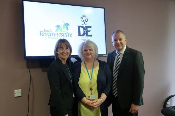 Barry_Fisher01's tweet photo. Delighted to meet today with Caroline Innes @suzjencra @EastRenCouncil @DofEEastRen today - highest number of young people completing a #dofe Award (as % of pop.) in Scotland and 2 of the largest School DofE groups in the Country - a fantastic #DofEScotland partner. https://t.co/cbQsSJDkGA
