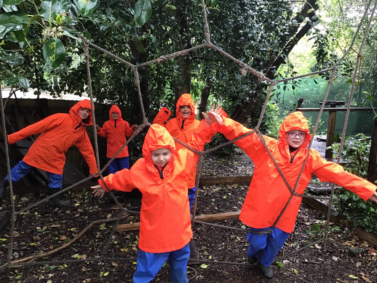 NGHSJuniors's tweet photo. Drizzle hasn’t stopped play for year 3 @NGHSoutdoors today. Inventing mud cafes for each other to visit. #mudcafe #creativity #imagination #outdoorfun #allweathercurriculum https://t.co/ft0l2iBrUo