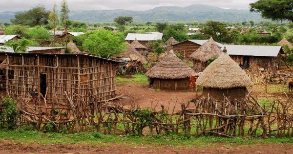 CadastaOrg's tweet photo. Cadasta partners with customary groups to document, map &amp; analyze community land &amp; natural resources to assert &amp; defend their land claims. Learn more about how we work with partners to strengthen customary &amp; community here: #landrights https://t.co/QXrgyQJYI3 https://t.co/EtMcOymh1b