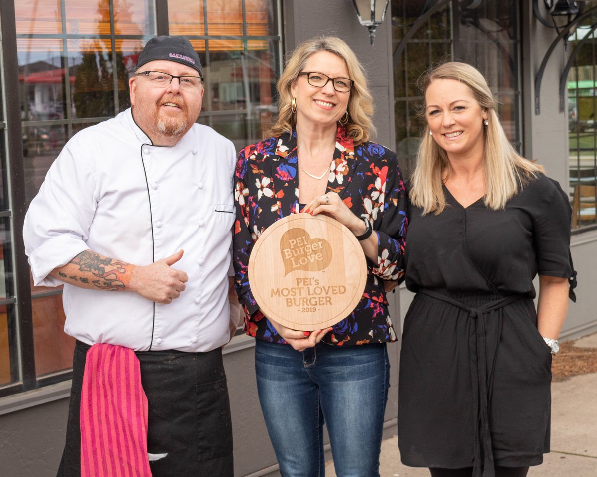 PEIBurgerLove's tweet photo. Congrats to Phinleys Diner in @StratfordPEI for winning the title of Most Loved Burger 2019 with their entry, BOURBON STREET, which will be on the menu starting May 13th! L to R: Jason Horton, Kitchen Manager; Melody Dover, President @freshmediapei; Jennifer Lawlor, Owner https://t.co/uLueOouhNq