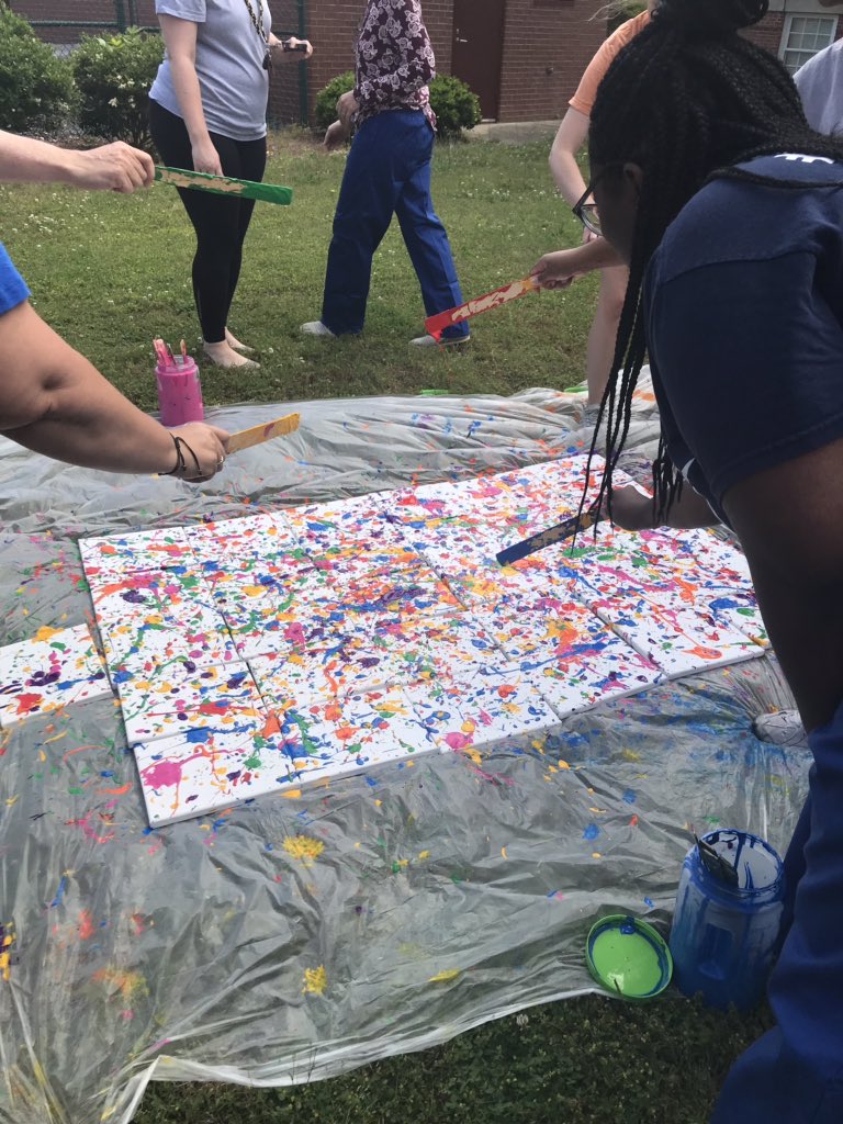 EmilyWThornton2's tweet photo. Express yourself #JacksonPollock would be proud https://t.co/Nv3JqyWDcO
