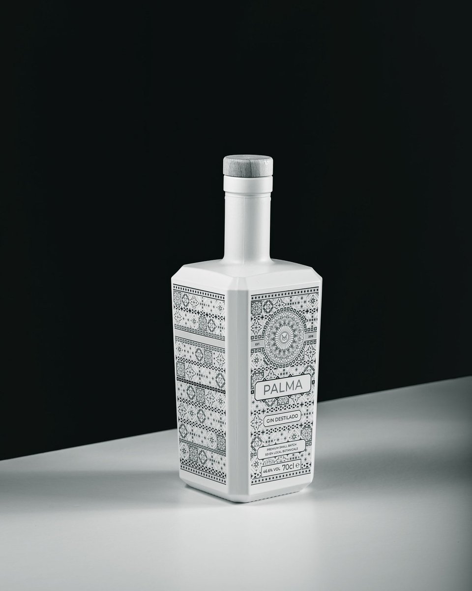 A timeless design. #PalmaGin
#gin #organic #botanicals #spirits #ginstagram #craftgin #ginandtonic #local #mallorca #palmademallorca #mediterranean #ginspiration #ginlovers #gintastic #island #distillery #bartender #cocktails #mallorcadistillery #PalmaGinebra #GinPalma