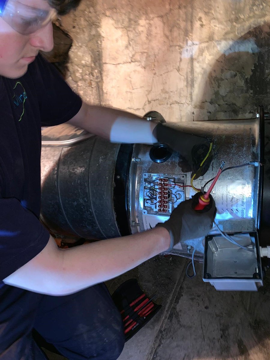 Enviro_FWA's tweet image. Extractor fan replaced in Carryduff last week ready for the new store opening! 
Don't forget we install, maintain &amp;amp; replace! 
Call 0289076 7883 #fanreplacement #extractorfan #airextraction #supplyandfit  #facilityservices  #hospitality #maintenance #supplyandinstall #flaktwoods