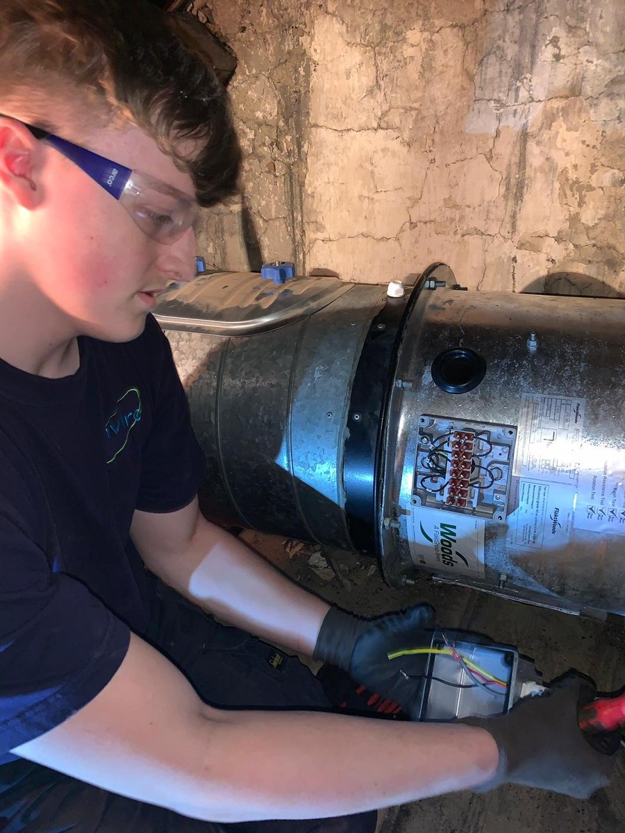 Enviro_FWA's tweet image. Extractor fan replaced in Carryduff last week ready for the new store opening! 
Don't forget we install, maintain &amp;amp; replace! 
Call 0289076 7883 #fanreplacement #extractorfan #airextraction #supplyandfit  #facilityservices  #hospitality #maintenance #supplyandinstall #flaktwoods