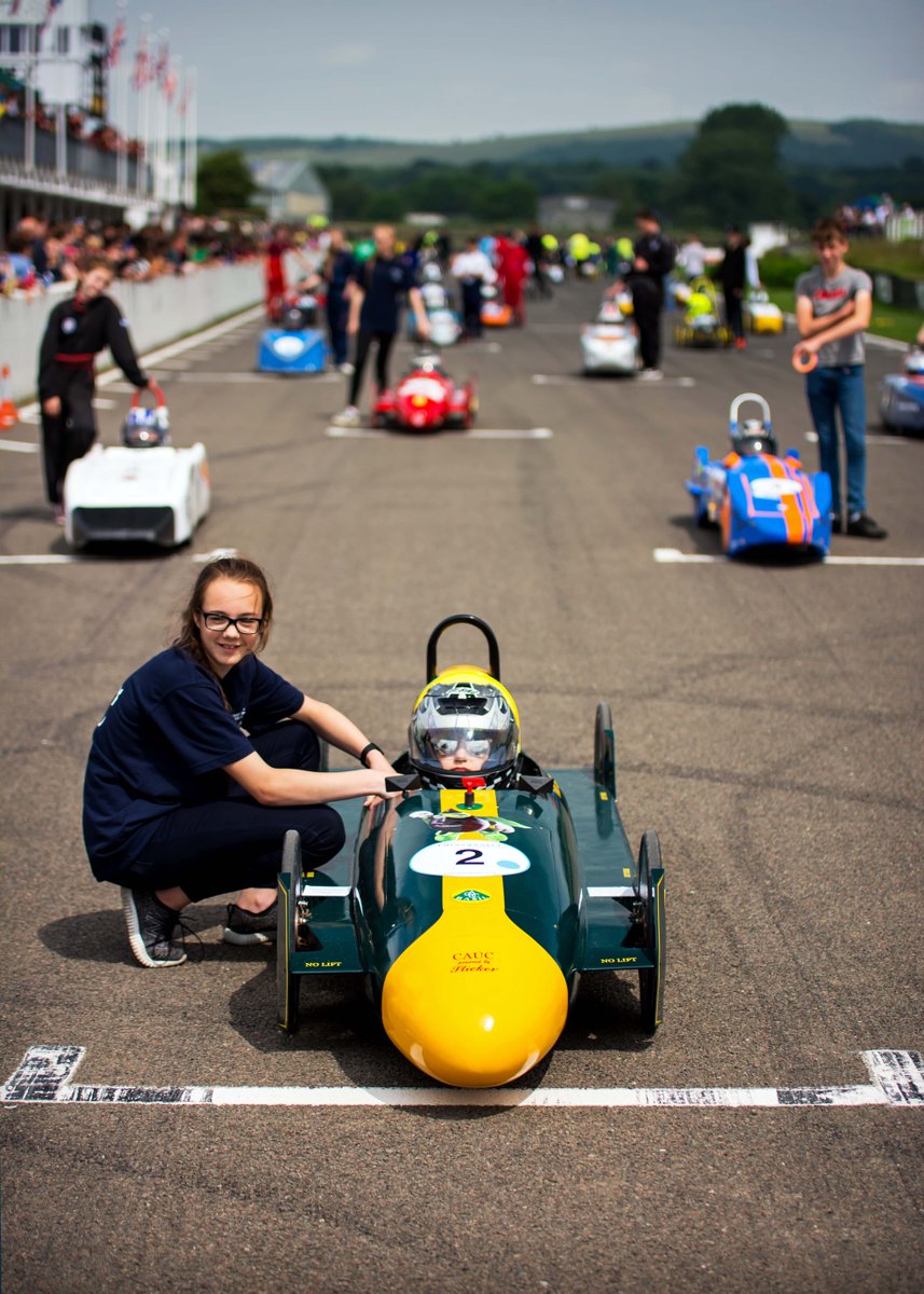 Looking for something to do this #weekend? 
Come to #Goodwood Motor Circuit this Sunday to watch 75 F24 and F24+ electric racing cars power around the track! 
Free entry for all spectators. 🏎️🏎️🏎️ 
FInd out more here: bit.ly/2vI0lhd <a href="/GoodwoodRRC/">Goodwood Road & Racing</a>