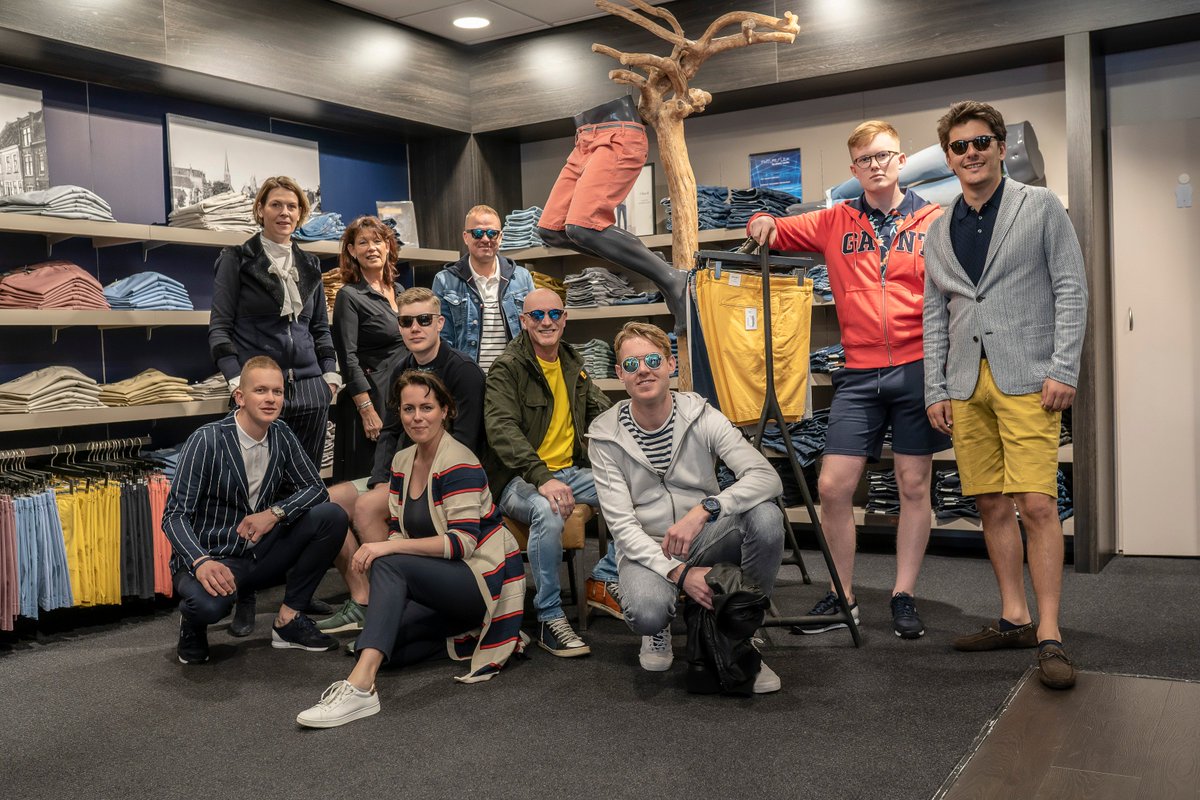 🔎 Benieuwd naar de laatste trends op het gebied van mannenmode? Ons team staat voor je klaar! 💡🏆
➡➡ pm-mannenmode.nl/mannen-mode

#pmmannenmode #herenmode #herenkleding #fashion #mensfashion #casualclothing #casual #chique #Friesland #kledingwinkelfriesland #Franeker