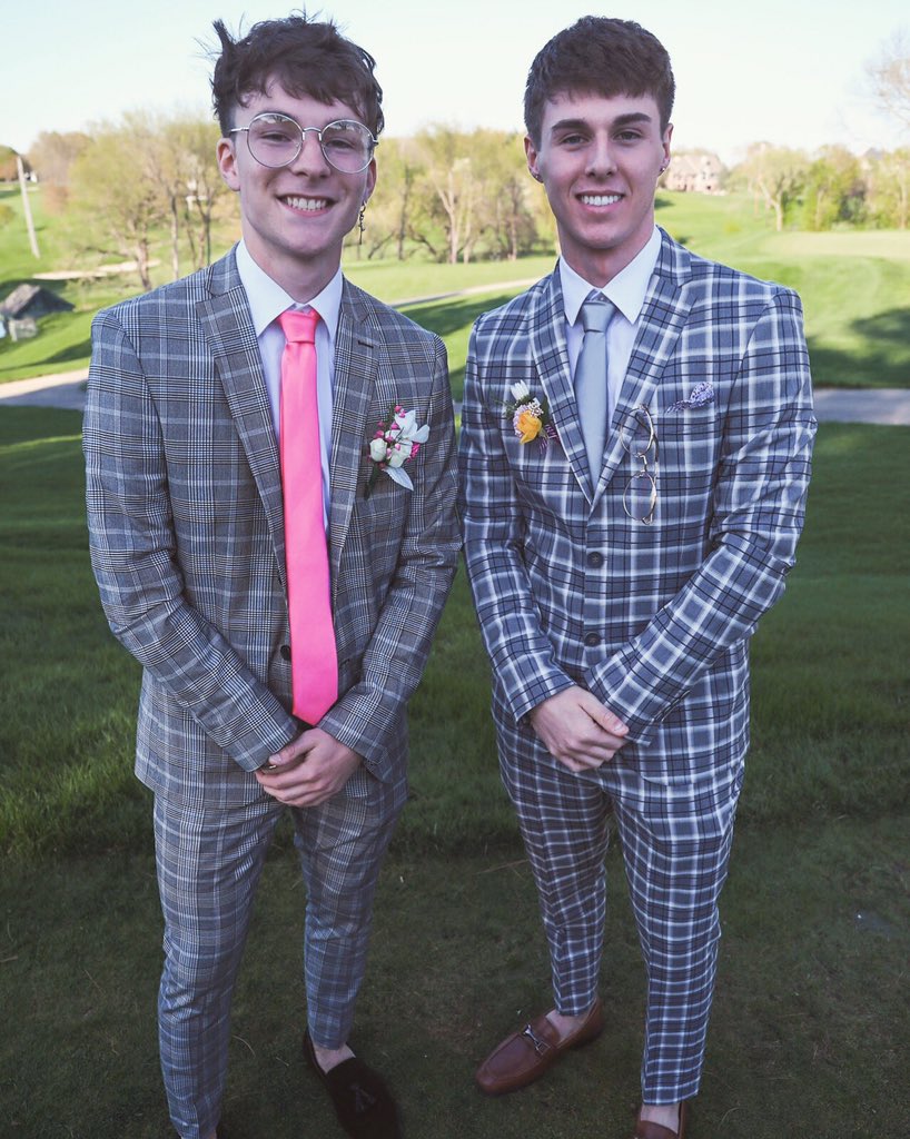 noah_bateman's tweet photo. Happy birthday brotha 🎉🎉 thanks for stickin with me. Couldn’t ask for a better friend. Hope you have a great day mane🕺🏻🕺🏻 https://t.co/XgFShL1UCE