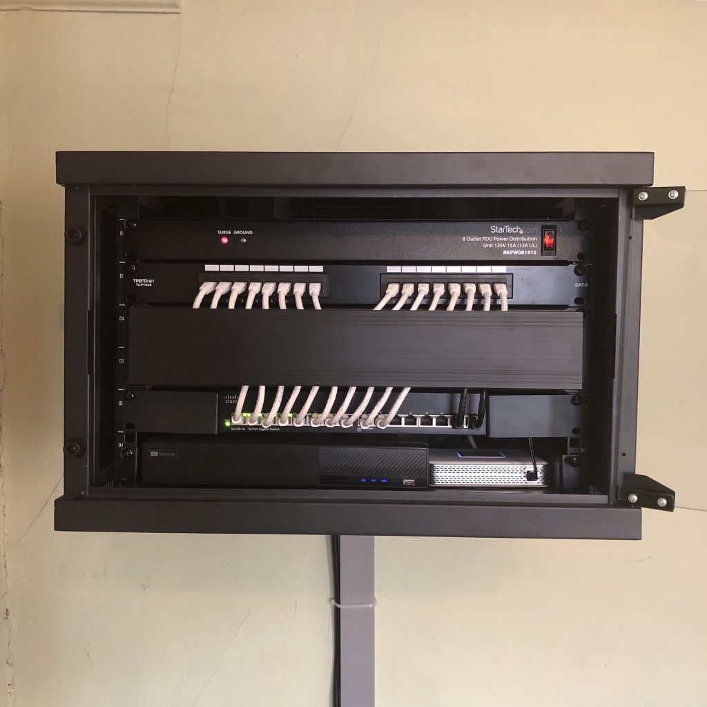 PITS_Tech's tweet photo. We got another of our MSP Clients to switch to the #unifi Blue Side 🔵 https://t.co/8GyRjVKL8n