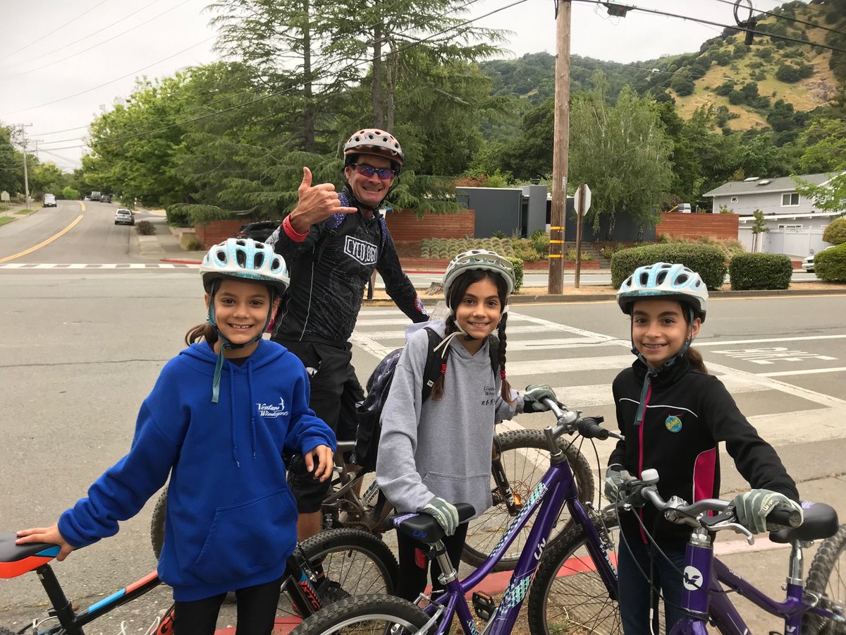 MESSTARS's tweet photo. Dixie Elementary Lions in the house for Bike to School Day!!!! https://t.co/qT0kEeWG6N
