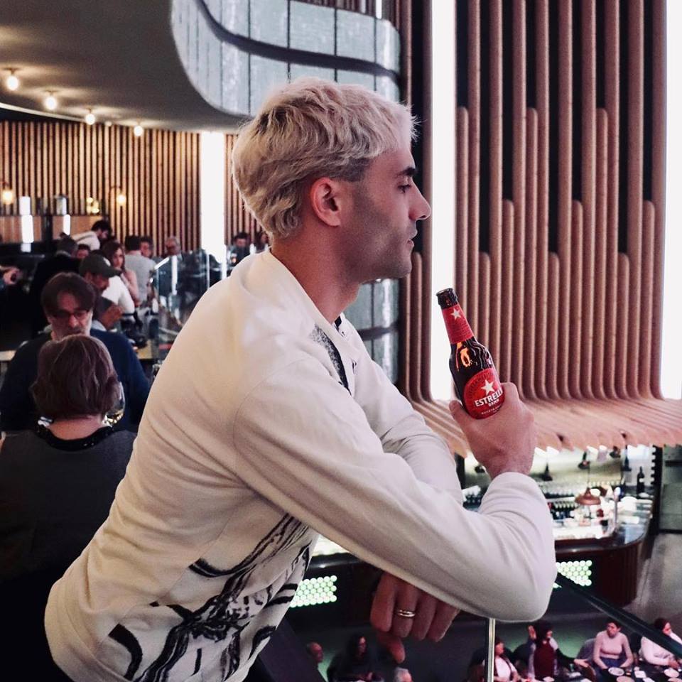 Los domingos a mediodía en #CanallaBistroMadrid son muy especiales. Por visitas como la de <a href="/marco_llorente/">Marco Llorente</a> y por los #DomingosEstrellaDamm con la mejor música en directo.
---
#Repost #CanallaFriends #CanallaBistroMadrid #EstrellaDamm #PlateaMadrid