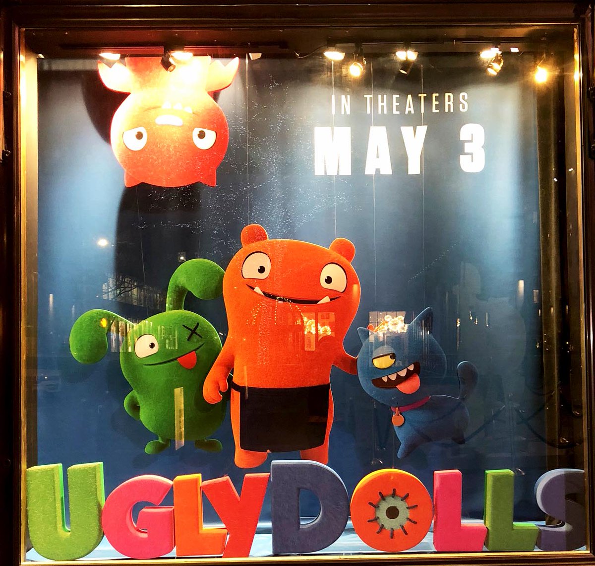 VisualCiti's tweet photo. @uglydolls In-Store & Window Display
.
.
.
#visualciti #visualsoflife #visualmerchandising #merchandising #retaildesign #storedesign #visualprops #signage #colorful #uglydolls #toys #WindowsWear #NYC https://t.co/gcEymFcZhJ