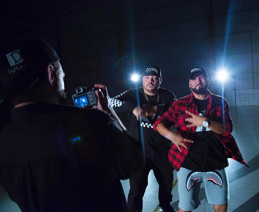 Datin_TripleD's tweet photo. Tell 👿 that we got the victory!
Bizzle × Dātin #GodOverMoney
📸 @demarcofilms
@MyNameIsBizzle "Light Work 2: Bars& Melodies" OUT NOW!!! #HellInTheHallway OUT NOW!! https://t.co/lISzIViHh1
